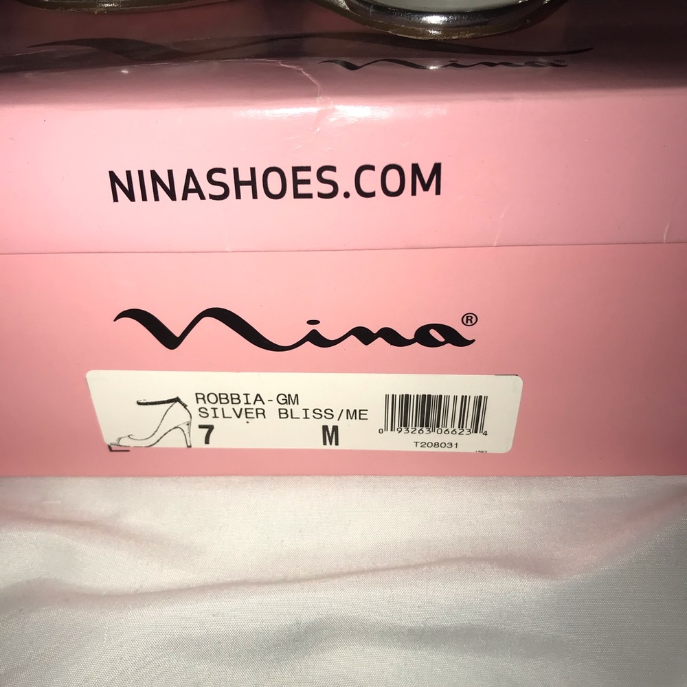 Used Once/Nina/Robbia/Silver-GM/Bliss Me Pumps